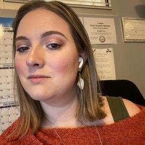 Meet your Posher, Bridget